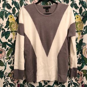 NWT Joan Vass Diamond/V Print Crewneck Sweater